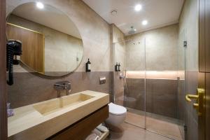 O baie la Erba Hotel +51 fotografii