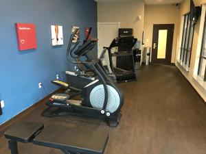 Palestra o centro fitness di Comfort Suites Plymouth near US-30