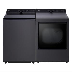 a black refrigerator and a black stove and microwave at Luxury Room In McDonough in McDonough +3 photos