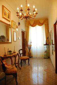A seating area at Affittacamere Euro