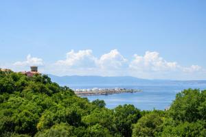 a view of a large body of water at Room Marta in Omišalj