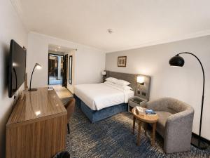 โทรทัศน์และ/หรือระบบความบันเทิงของ Al Mubarakia Hotel Yanbu-EX Radisson Blu