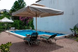 Bazén v ubytování Hotel Marlton nebo v jeho okolí