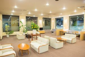 Area lobi atau resepsionis di Shizunai Eclipse Hotel