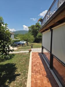 a balcony on the side of a house at Volo Libero - Guest House in Poggio Bustone