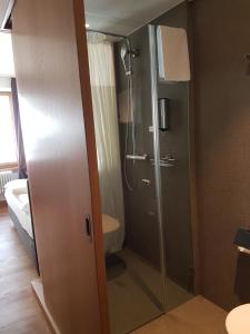 East West Hotel Basel的一间浴室