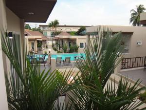 Bazén v ubytování Thuan Resort nebo v jeho okolí