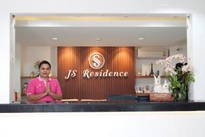 Personalul de la JS Residence Krabi