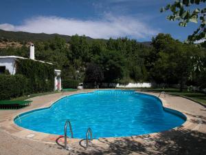 Πισίνα στο ή κοντά στο Camping El Balcon de Pitres