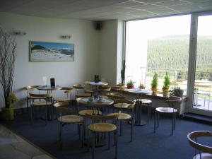 A restaurant or other place to eat at ALMET štúdio 404