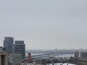 Výhľad na mesto Dnipro alebo výhľad na mesto priamo z apartmánu
