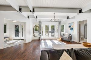 a living room with a couch and a table at Paradise in the Palisades in Lake Arrowhead