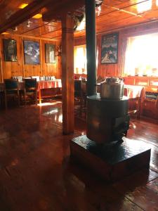Restavracija oz. druge možnosti za prehrano v nastanitvi Hotel Khangri