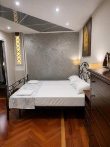 a bedroom with a bed in a room at Il gioiellino in Agropoli +15 photos