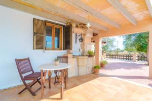 A balcony or terrace at Villa César