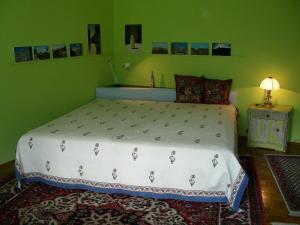 Llit o llits en una habitació de Ferienwohnung Guder