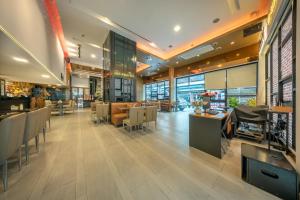Ruang duduk di M2 de Bangkok Hotel