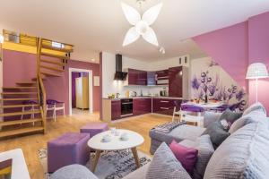 Kuchyňa alebo kuchynka v ubytovaní Apartamenty Oaza Deluxe Zakopane + 37 fotografií