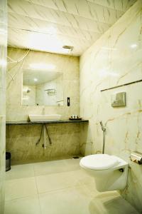 Vonios kambarys apgyvendinimo įstaigoje JHD Hotel dar 79 nuotraukos