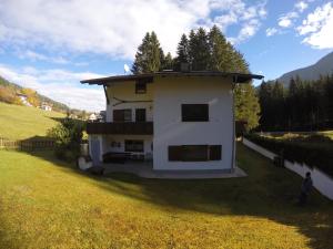 Nespecifikovaný výhled na hory nebo výhled na hory při pohledu z apartmánu
