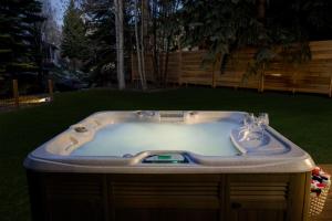 a jacuzziificialificialificialificialificialificialificialificialificialificialificial at Ski Beaver Creek 4min Vail 10min in Avon