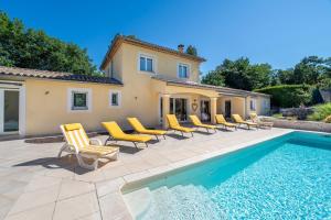 an image of a villa with a swimming pool at La Bastide au Soleil in Flayosc