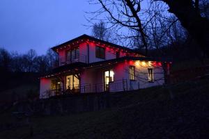 Clădirea în care este situat/ăapartamentul +22 fotografii