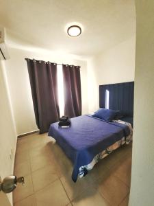 ACAPULCO CONDO- 2Br & Pool View 객실 침대 사진 18개 이상
