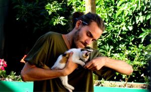 Mascotas con sus dueños en La Casa Azul Hostel