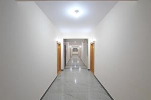 Galeriebild der Unterkunft Arra Grande Suites - Nearest Airport Hotels Bangalore in Devanhalli