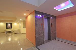 Galeriebild der Unterkunft Arra Grande Suites - Nearest Airport Hotels Bangalore in Devanhalli