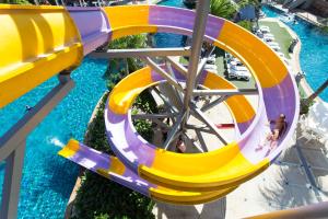 Bazén v ubytování Phuket Orchid Resort and Spa nebo v jeho okolí