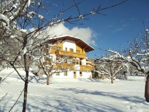 Haus Fuetsch v zimě