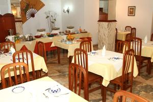 Imagen de la galería de Hotel Jr, en Villalonga