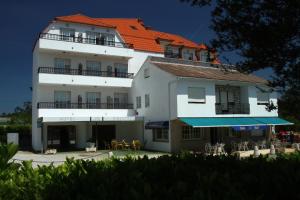 Gallery image of Hotel Jr in Villalonga