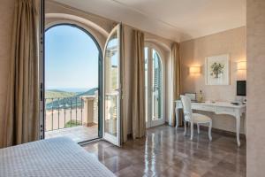 Nespecifikovaný výhled na hory nebo výhled na hory při pohledu z bed and breakfast