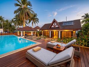 Басейн в или близо до Utopia Beachfront Vacation Club