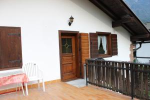 A balcony or terrace at La Casetta nelle Dolomiti