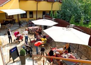 Os clientes hospedados em Hotel Clavis
