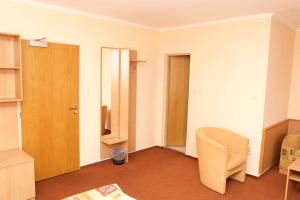 Uma área de estar em Hotel Clavis