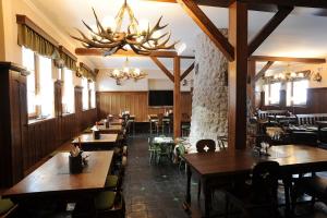 מסעדה או מקום אחר לאכול בו ב-Wellness Penzion Jarmilka