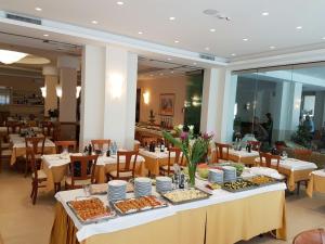 Restaurace v ubytování Hotel Pineta