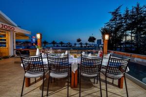 Bazén v ubytování Hotel Joso nebo v jeho okolí