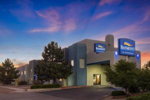 a building with a sign on the side of it at Baymont by Wyndham Santa Fe in Santa Fe