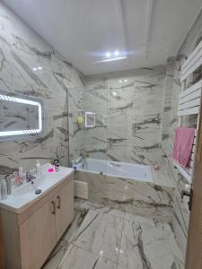 Gallery image of Apparemment valmascort annaba in Annaba +6 photos