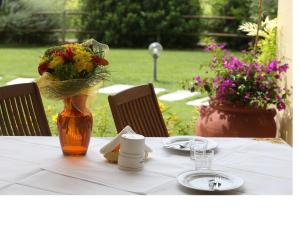 Ein Garten an der Unterkunft Agriturismo La Palazzina