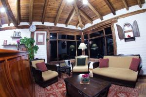 Posezení v ubytování Hotel y Hosteria Natabuela