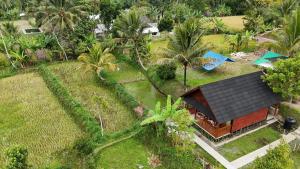 an aerial view of a house with a garden at Nahla bungalows tetebatu in Tetebatu