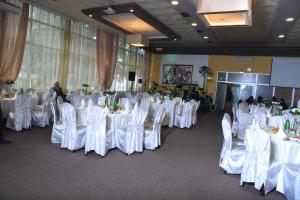 Restaurace v ubytování Prenociste Gazela + 37 fotografií