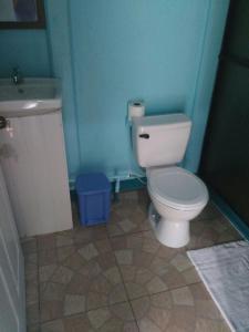 Kylpyhuone majoituspaikassa Nacientes Lodge